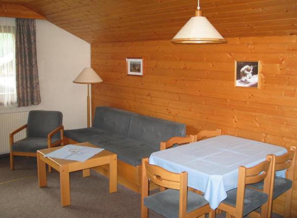 Pension Kroell Sankt Jakob in Defereggen Esterno foto