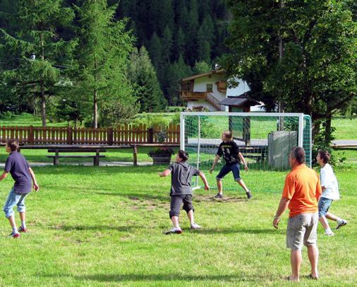 Pension Kroell Sankt Jakob in Defereggen Esterno foto